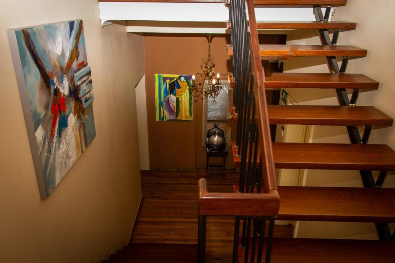 Lacasa Bellville Guesthouse Cape Town Luaran gambar